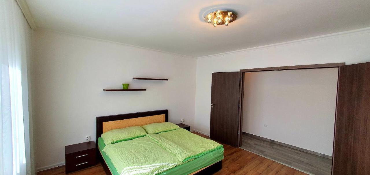 Bazsi Apartman Siofok Exterior photo